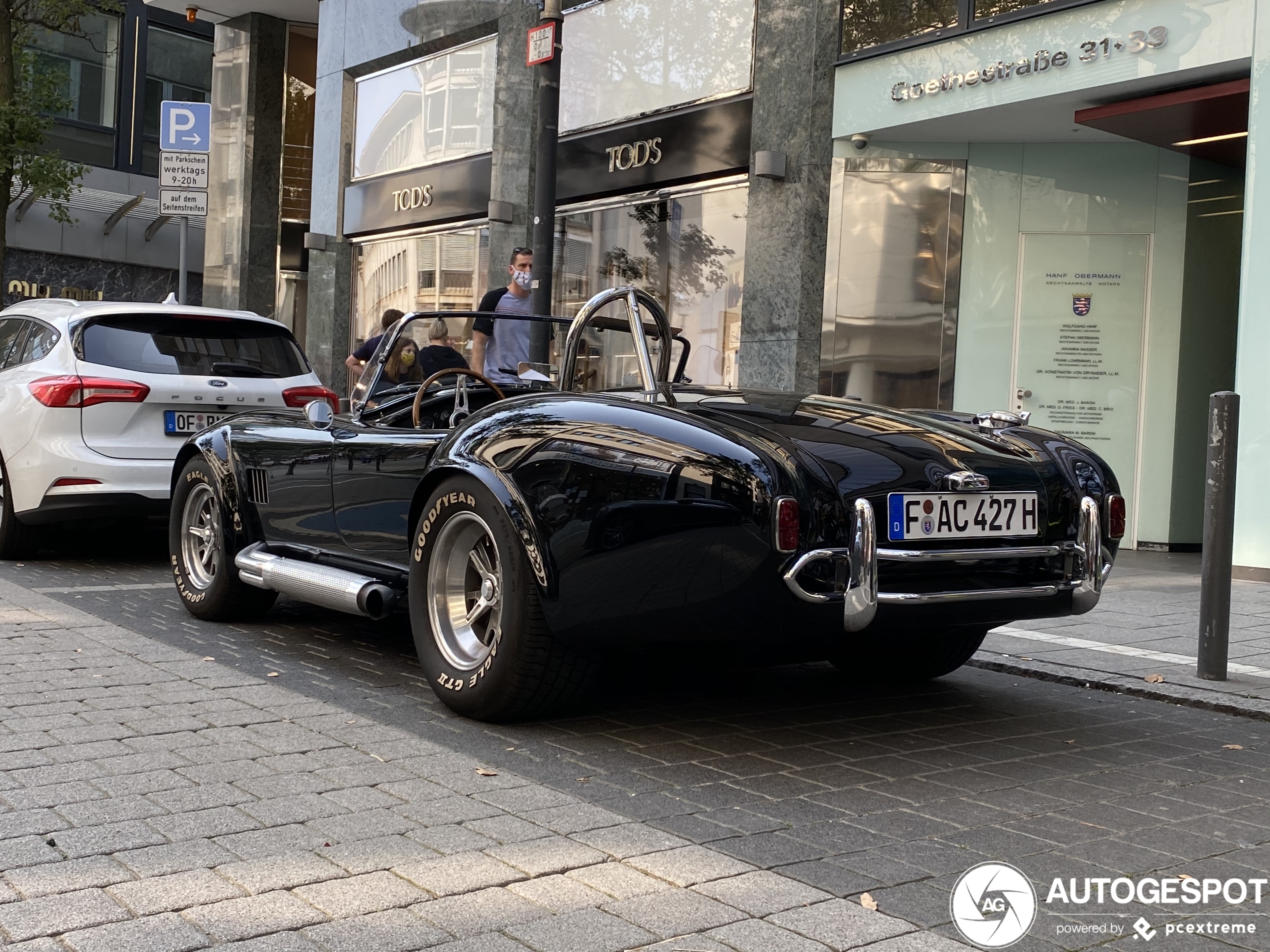 AC Cobra 427