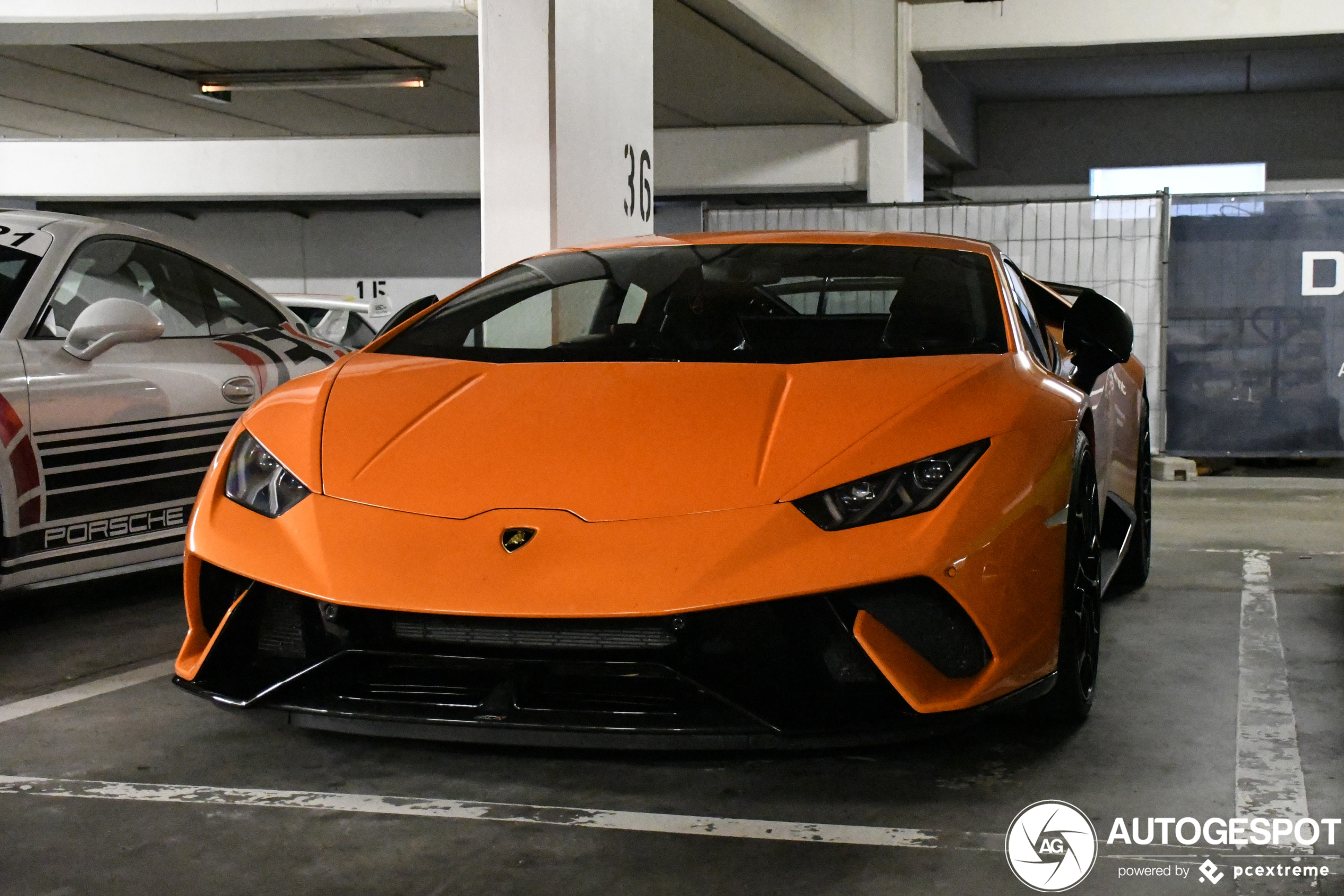 Lamborghini Huracán LP640-4 Performante