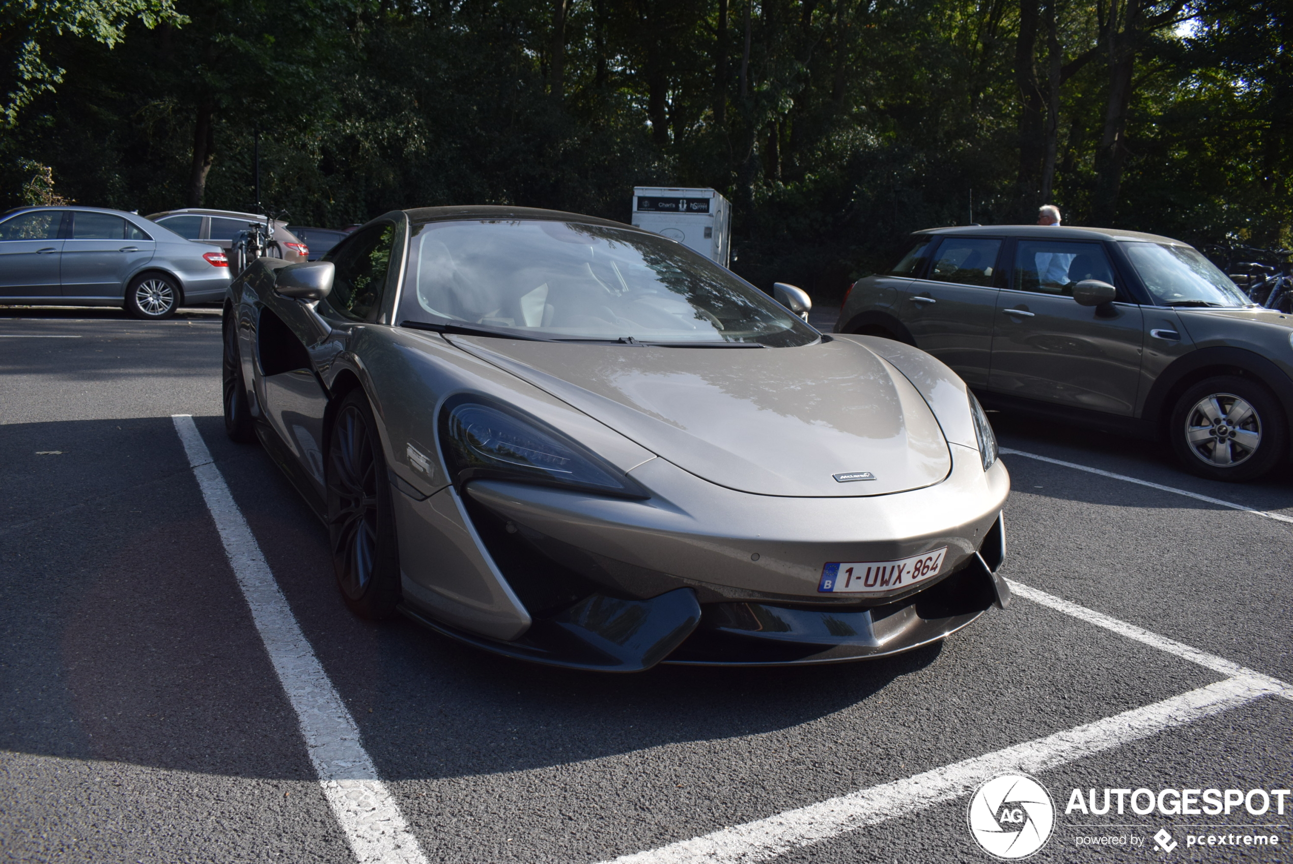 McLaren 570GT