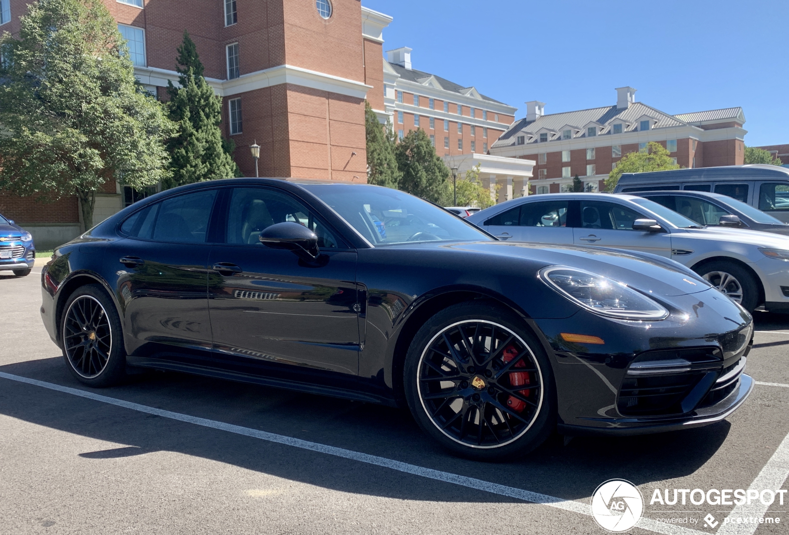 Porsche 971 Panamera Turbo