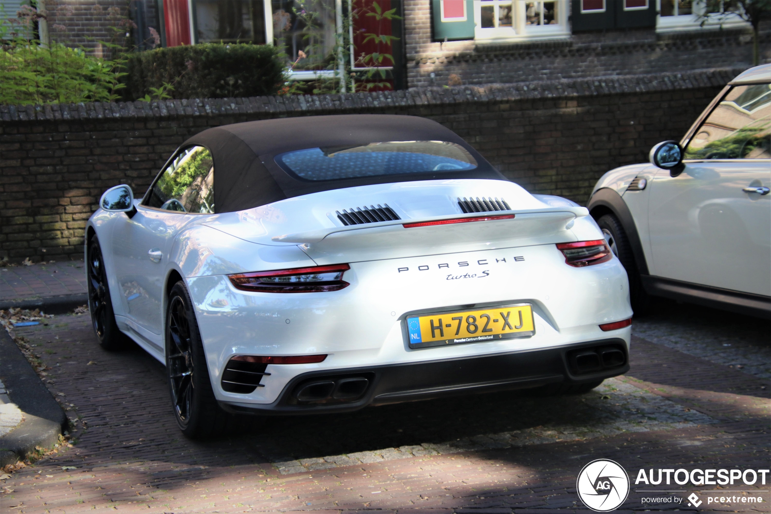 Porsche 991 Turbo S Cabriolet MkII