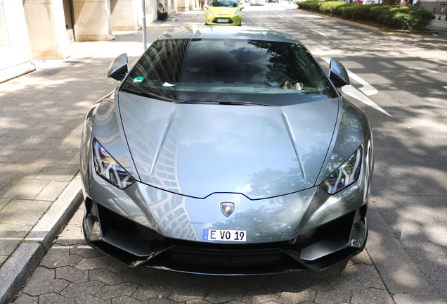 Lamborghini Huracán LP640-4 EVO