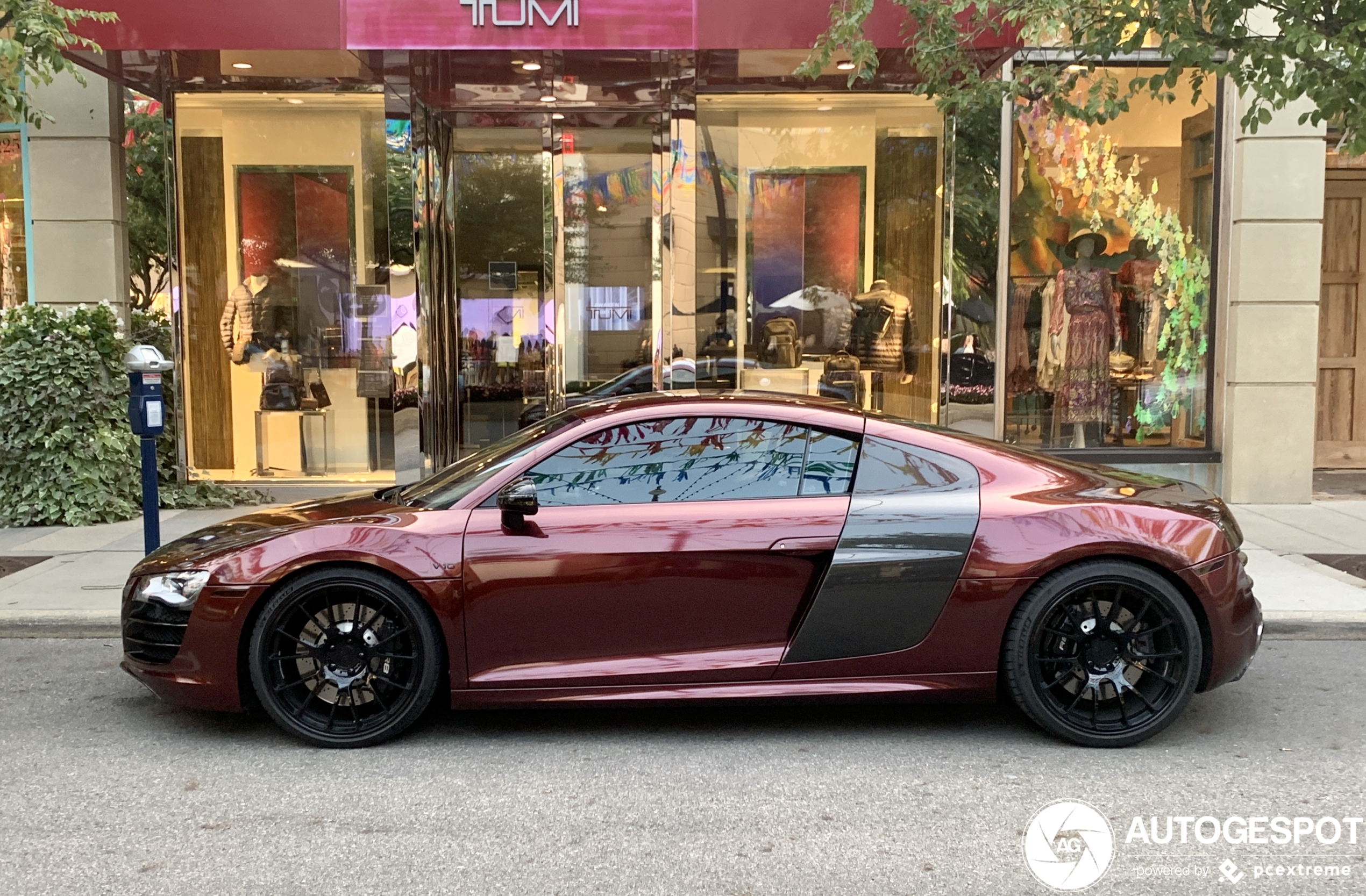 Audi R8 V10