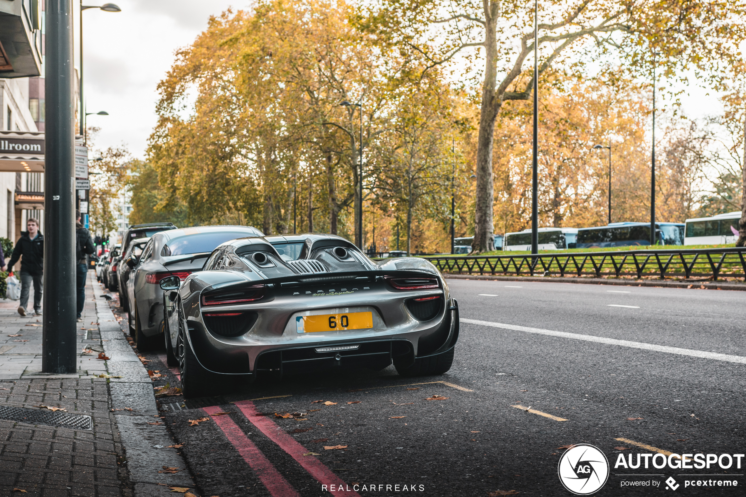 Porsche 918 Spyder Weissach Package