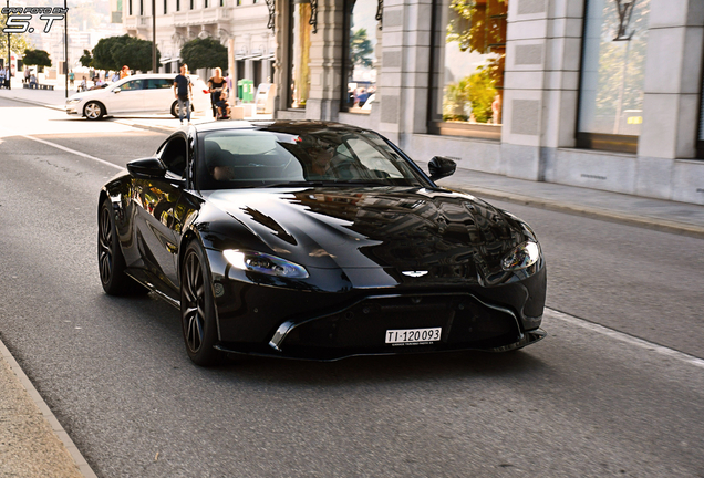 Aston Martin V8 Vantage 2018