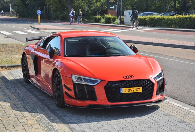 Audi R8 V10 Plus 2015