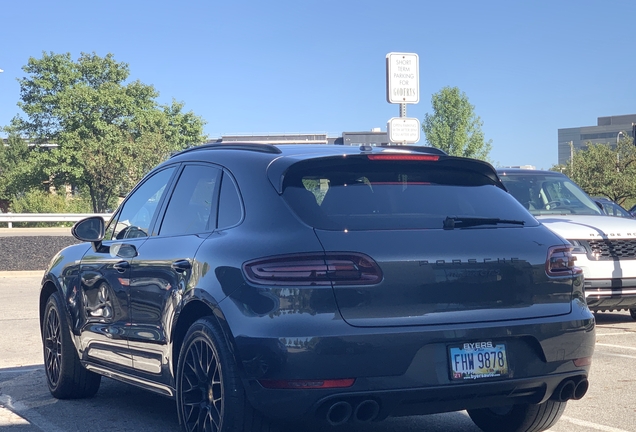 Porsche 95B Macan GTS