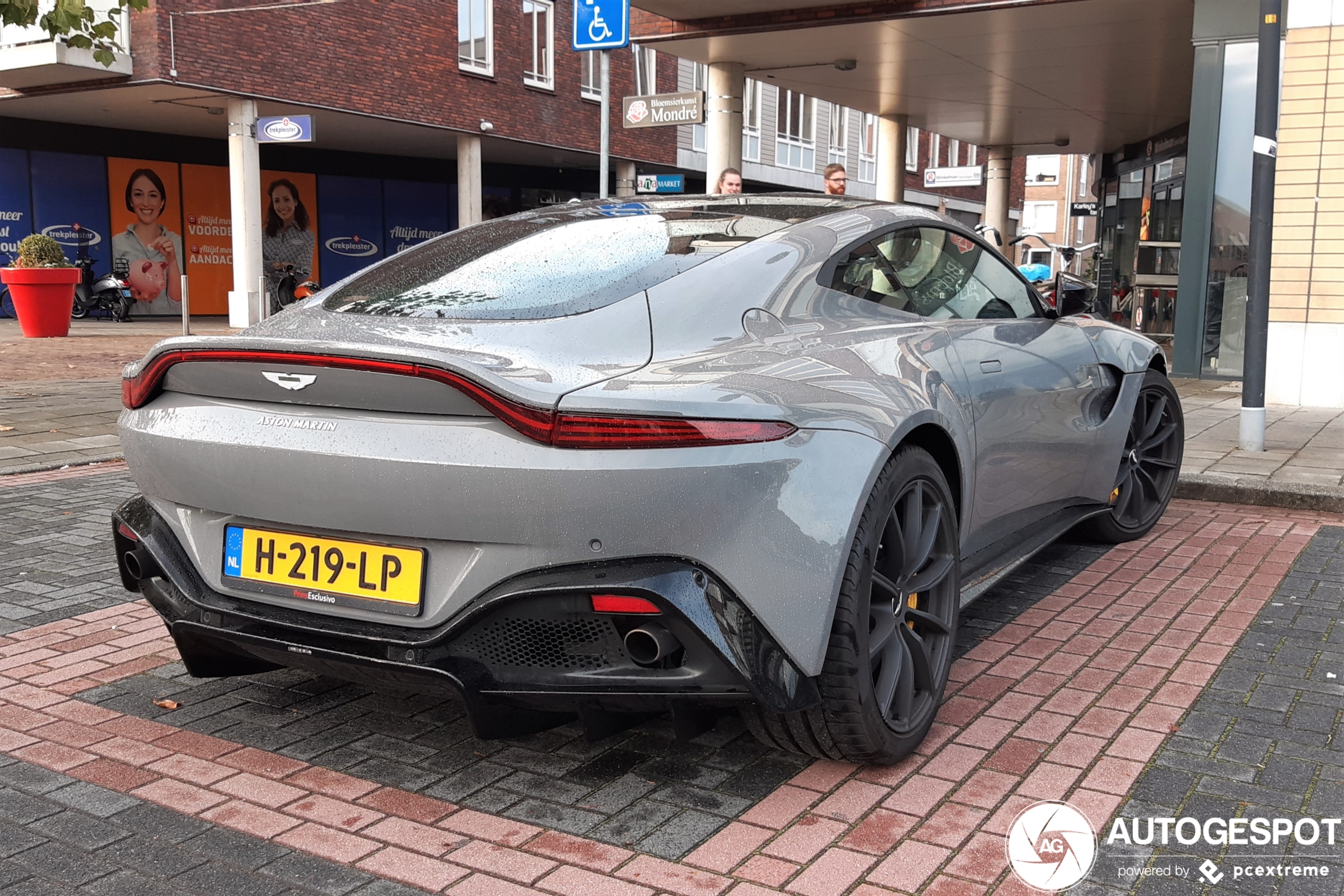 Aston Martin V8 Vantage 2018