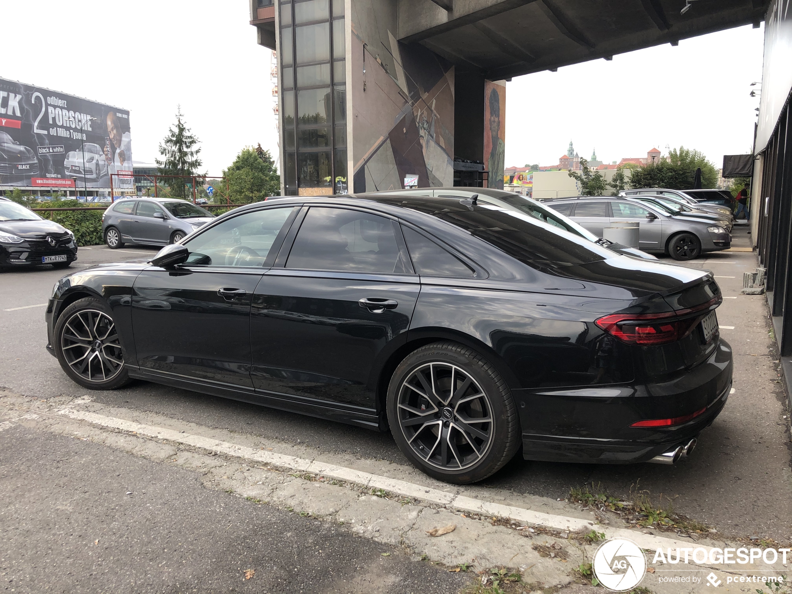 Audi S8 D5