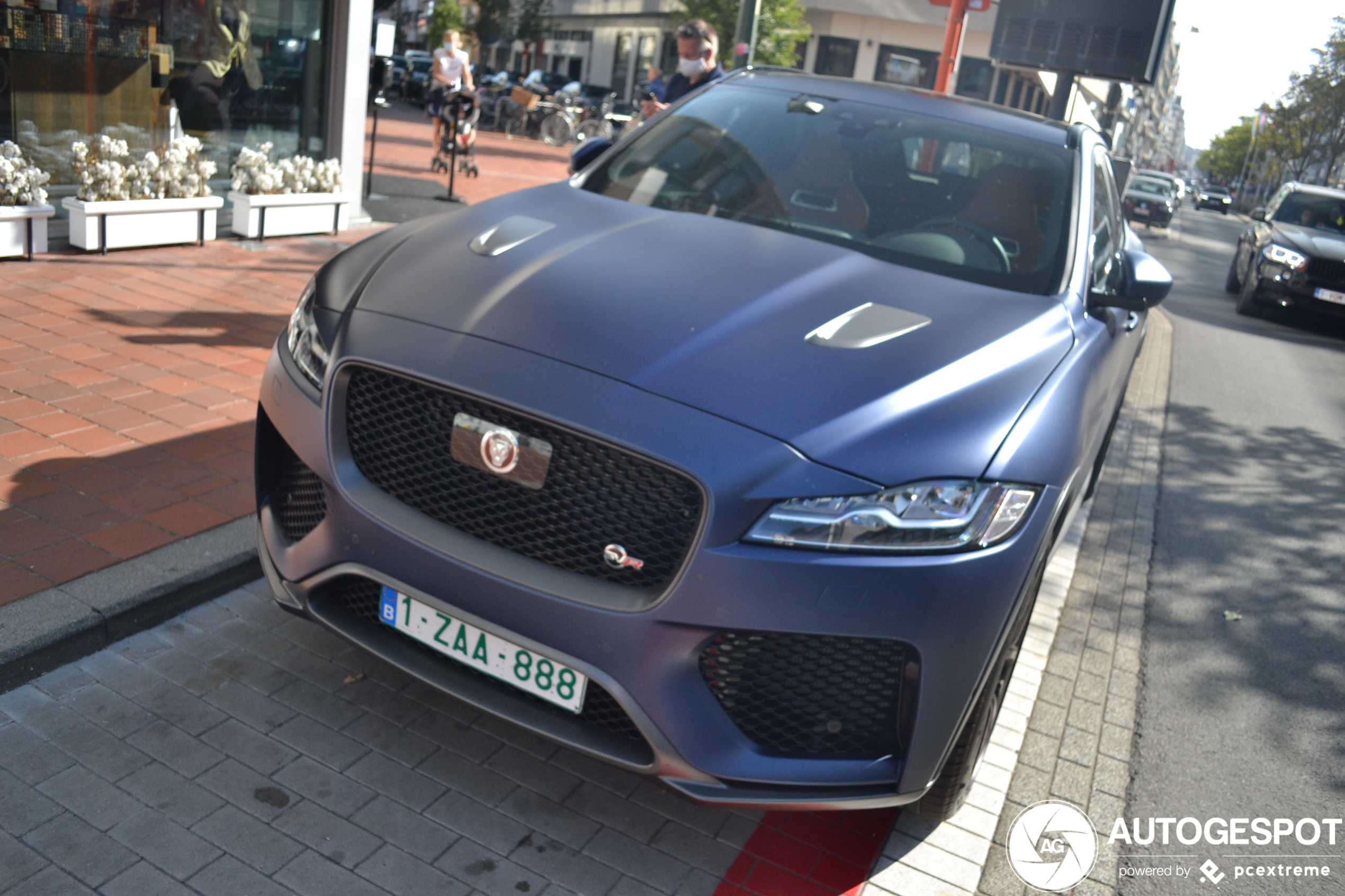 Jaguar F-PACE SVR