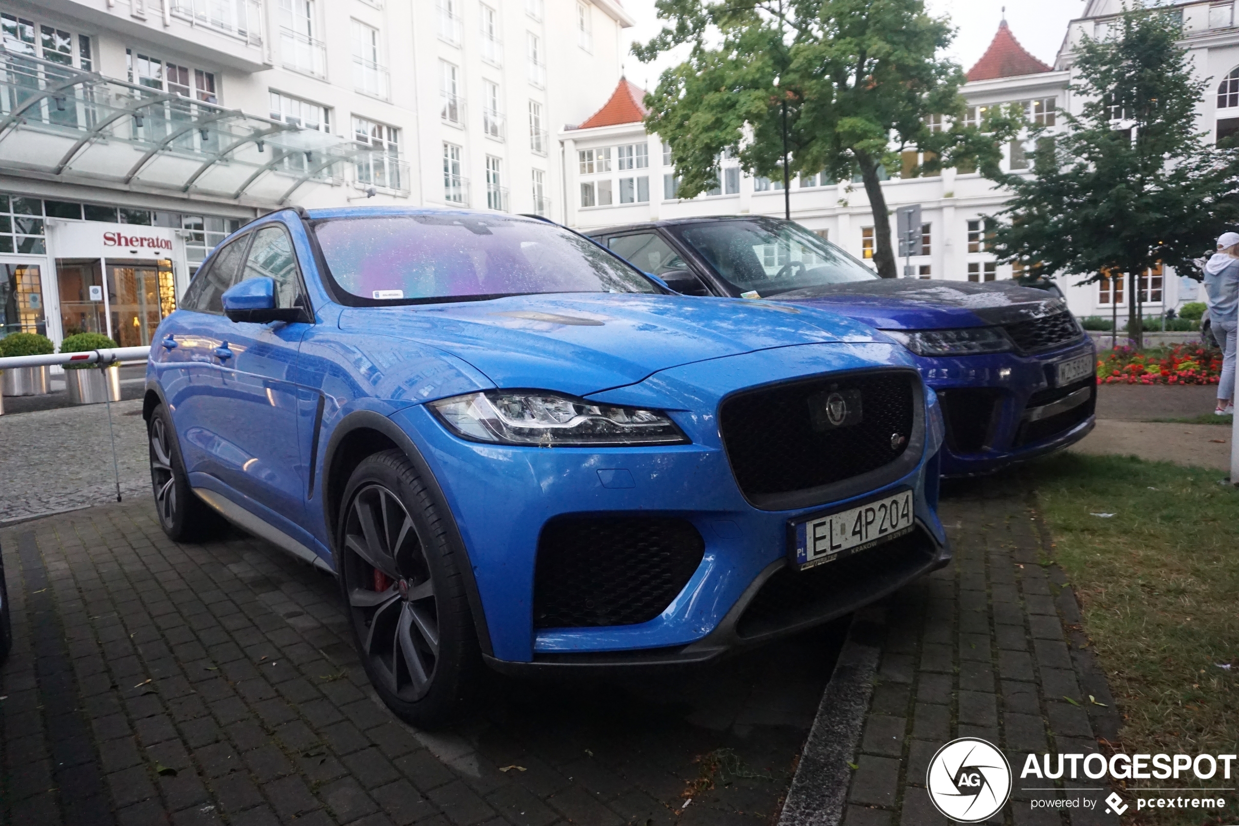 Jaguar F-PACE SVR