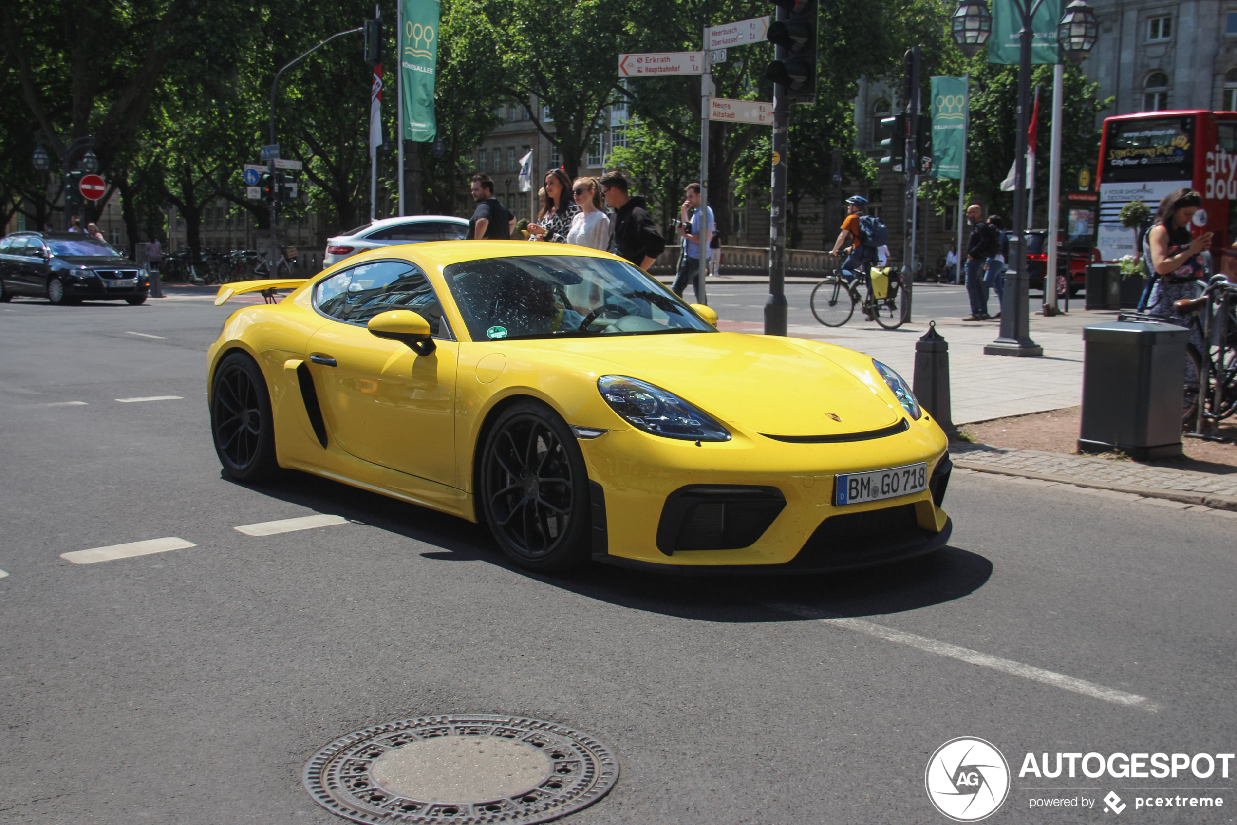 Porsche 718 Cayman GT4