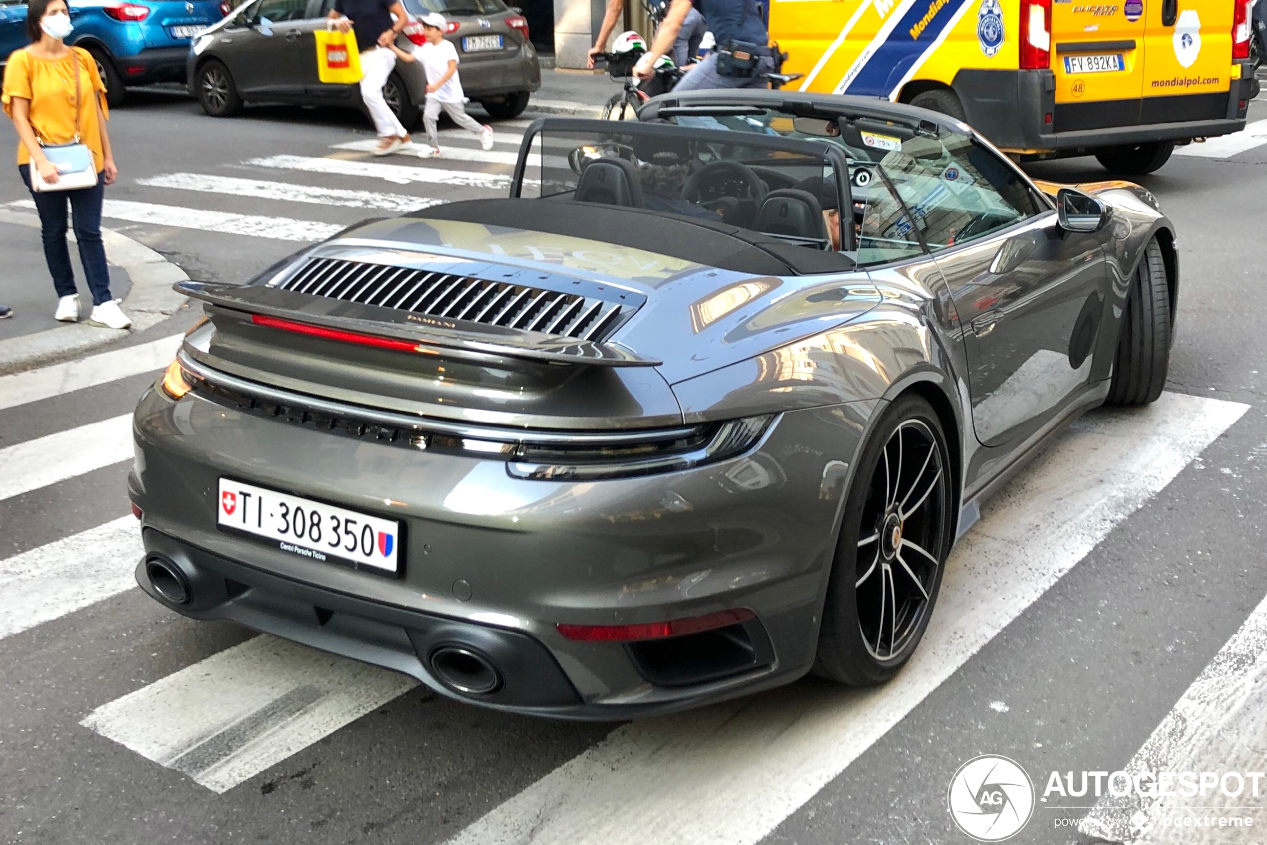 Porsche 992 Turbo S Cabriolet