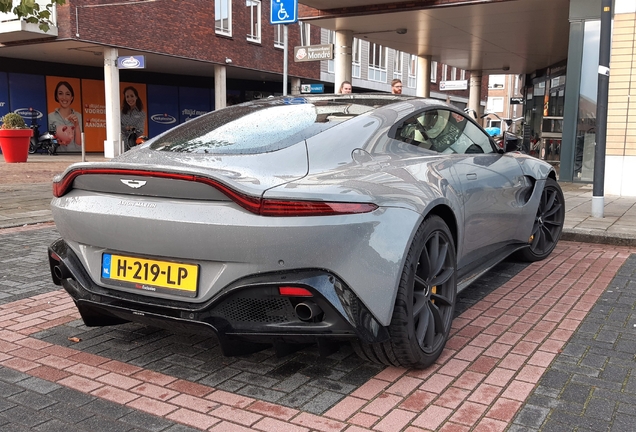 Aston Martin V8 Vantage 2018