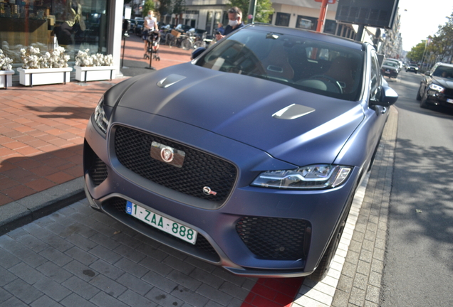 Jaguar F-PACE SVR