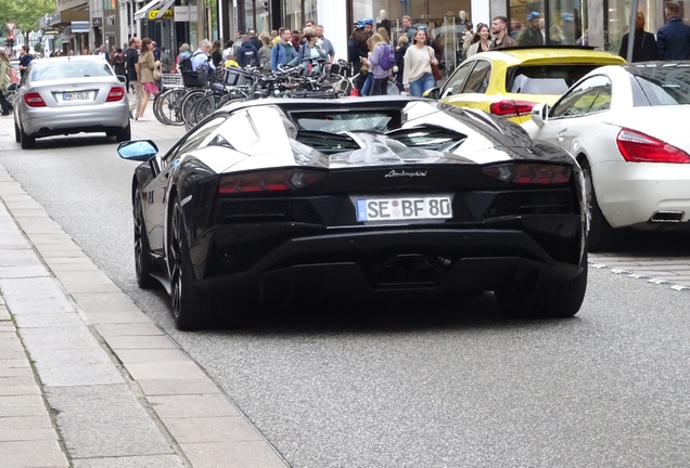 Lamborghini Aventador S LP740-4 Roadster