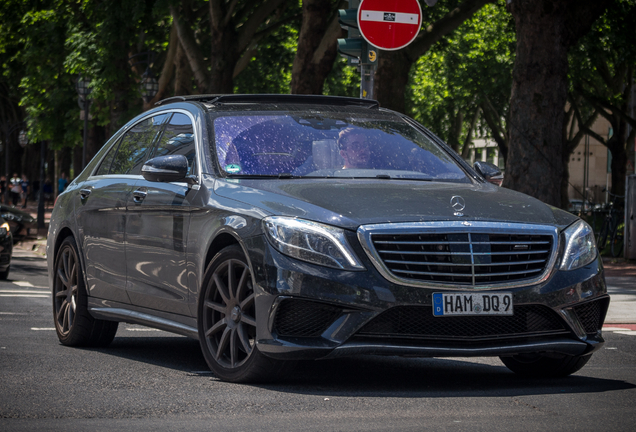 Mercedes-Benz S 63 AMG V222