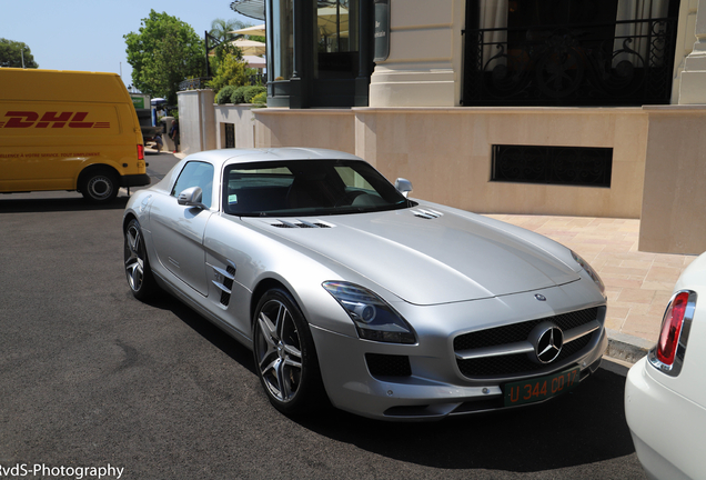 Mercedes-Benz SLS AMG