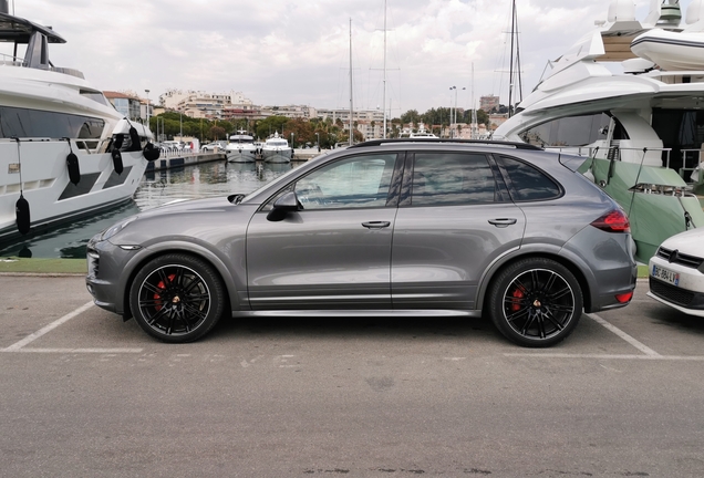 Porsche 958 Cayenne GTS