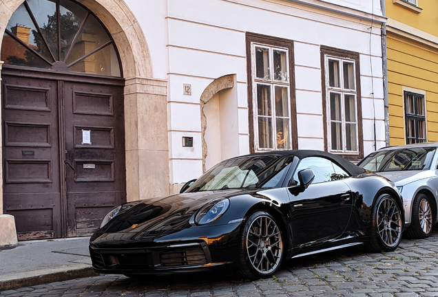 Porsche 992 Carrera 4S Cabriolet