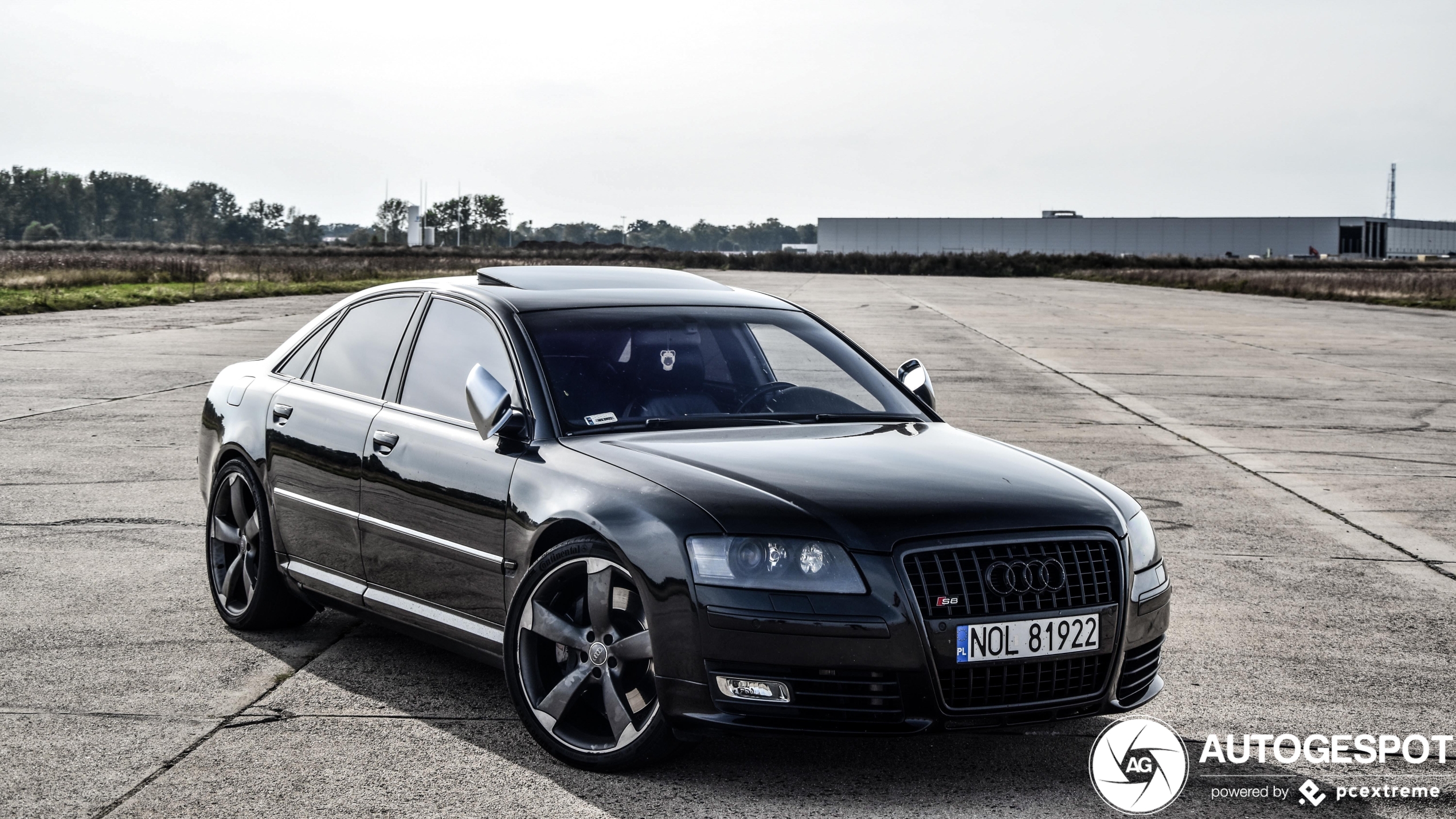 Audi S8 D3