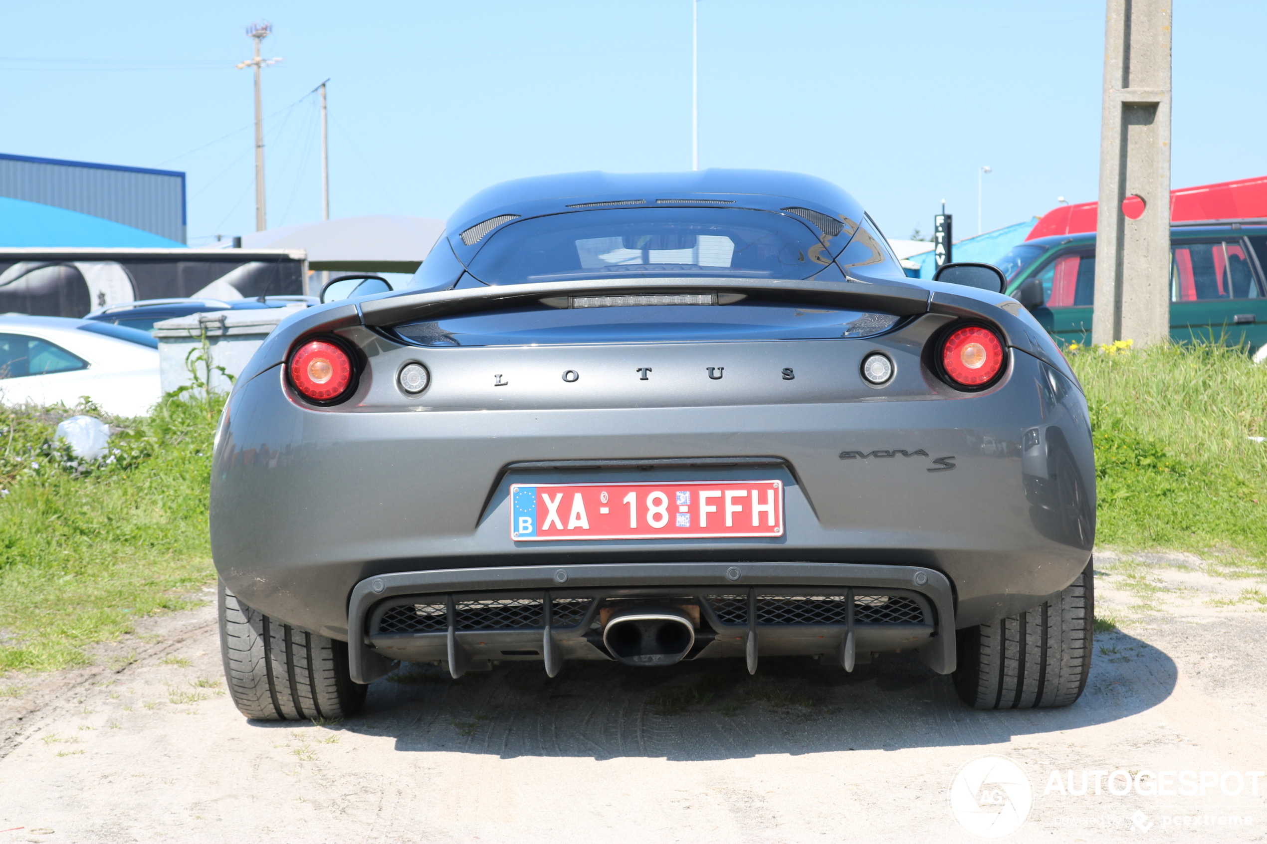 Lotus evora s