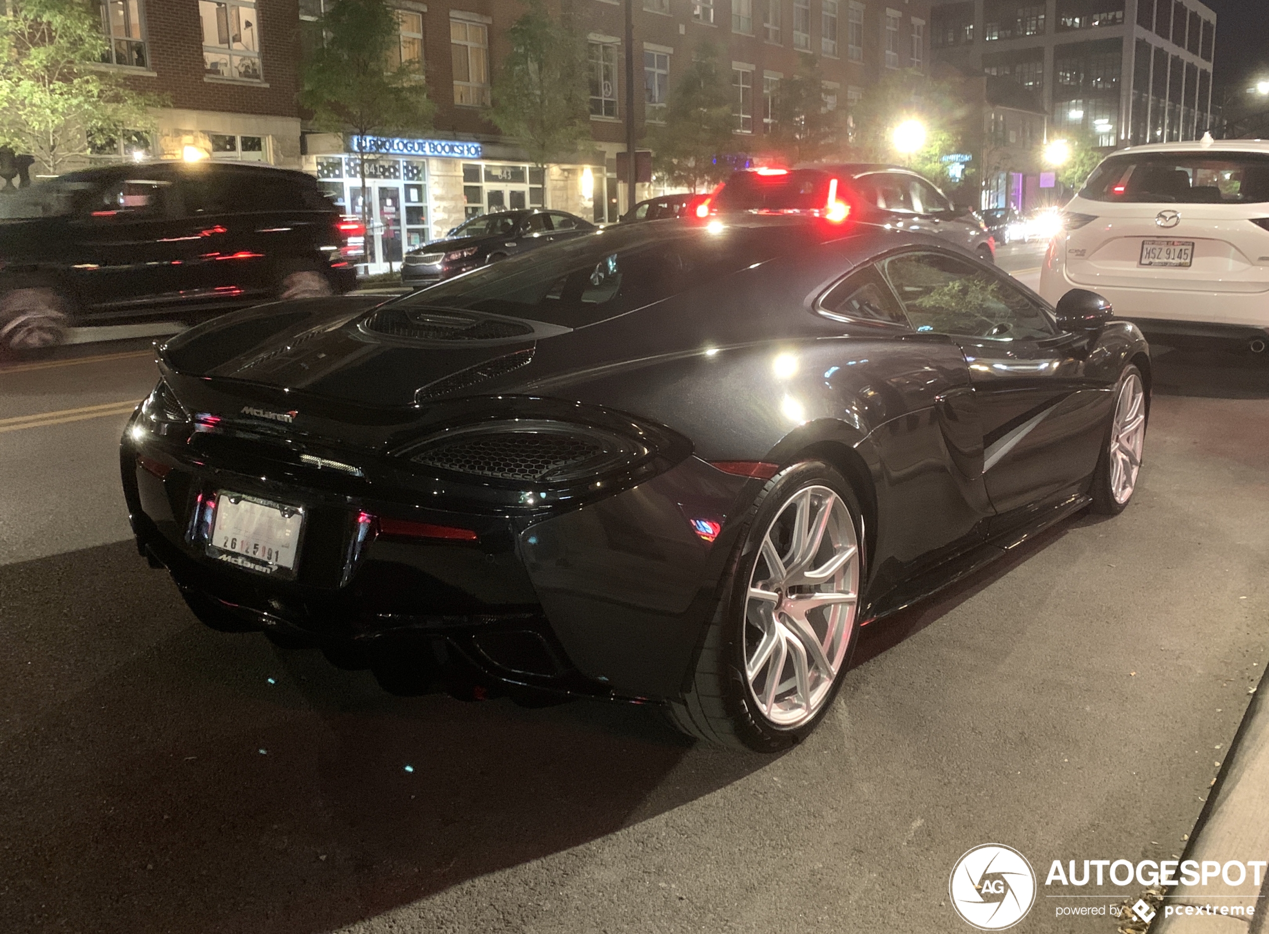 McLaren 570GT