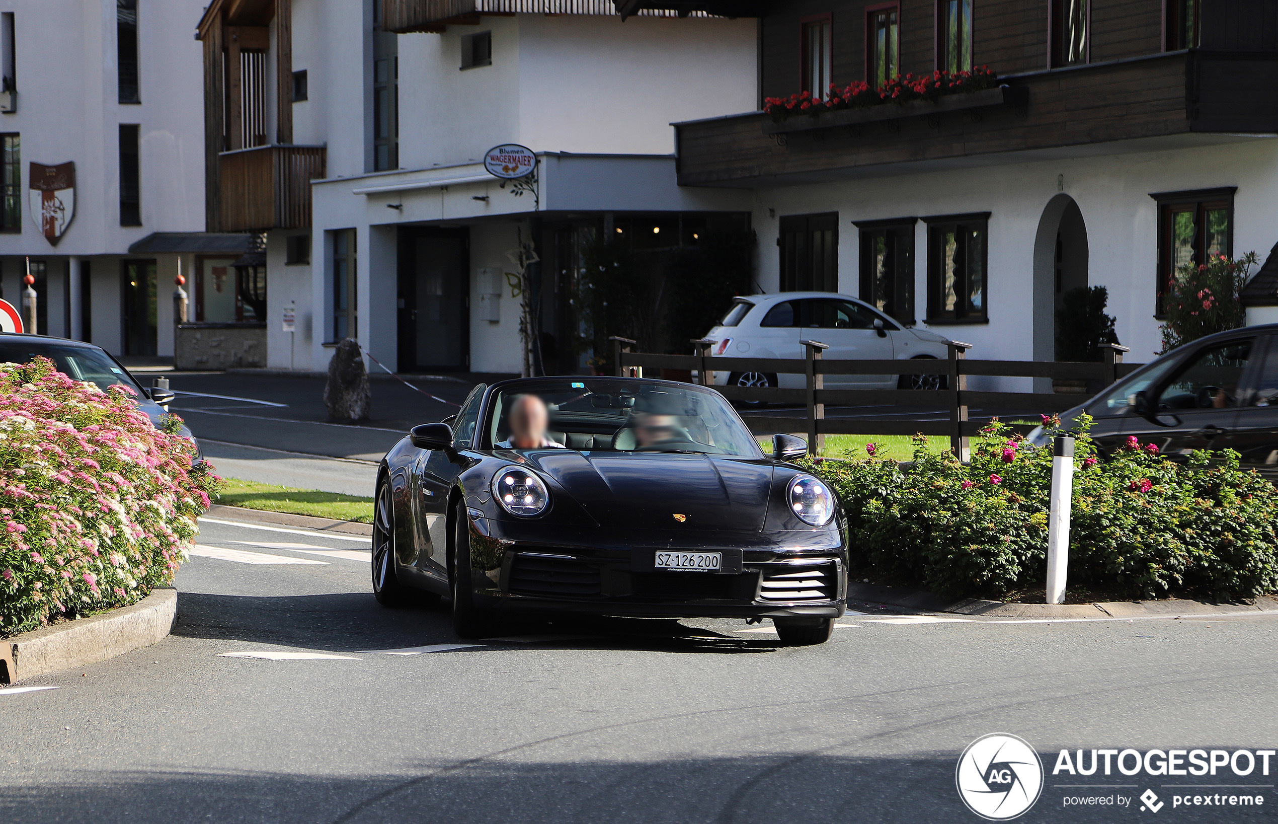 Porsche 992 Carrera 4S Cabriolet