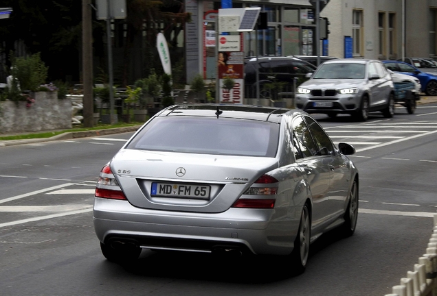 Mercedes-Benz S 65 AMG V221