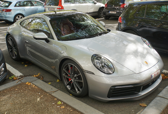 Porsche 992 Carrera 4S