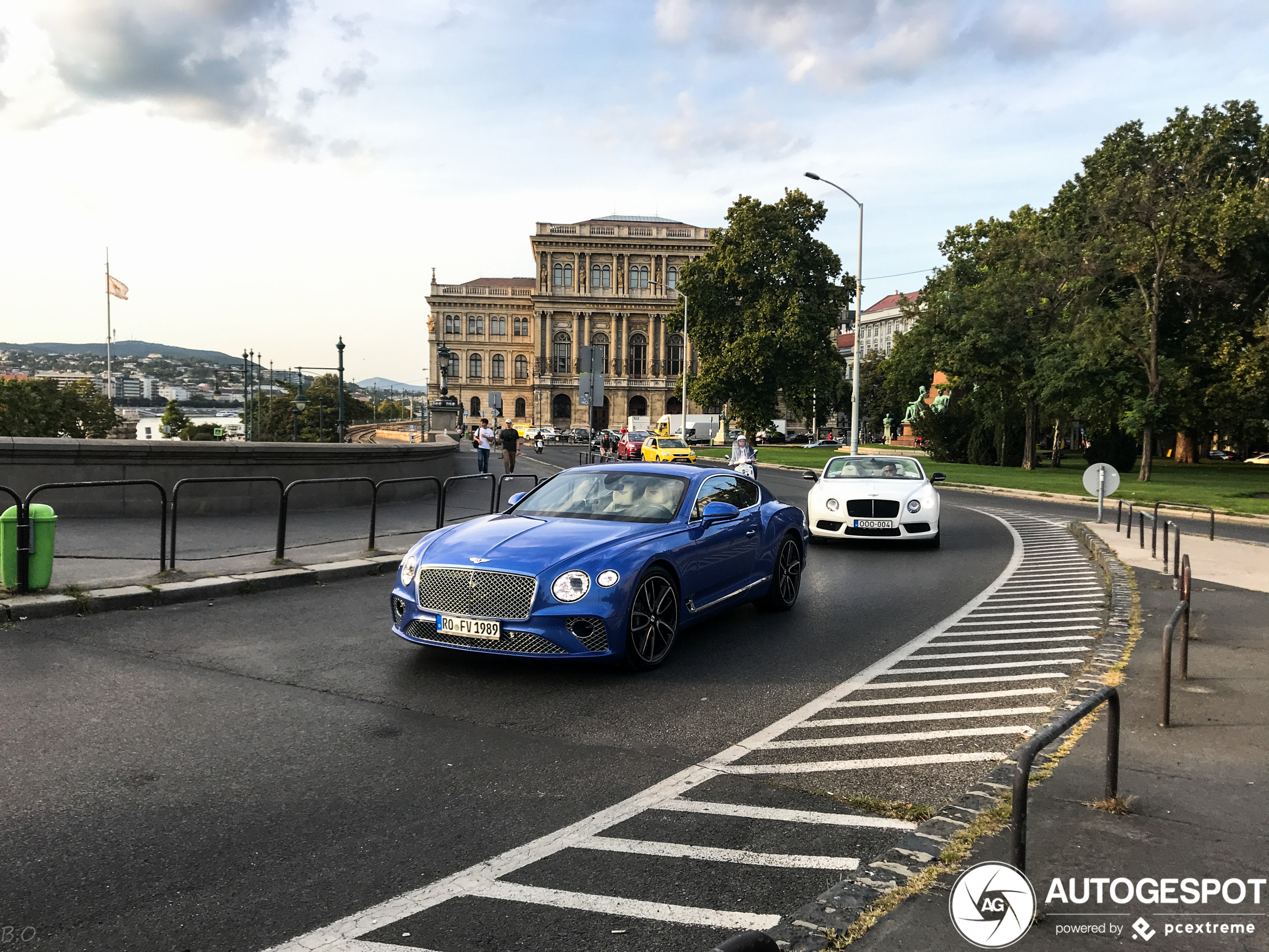 Bentley Continental GTC V8 S