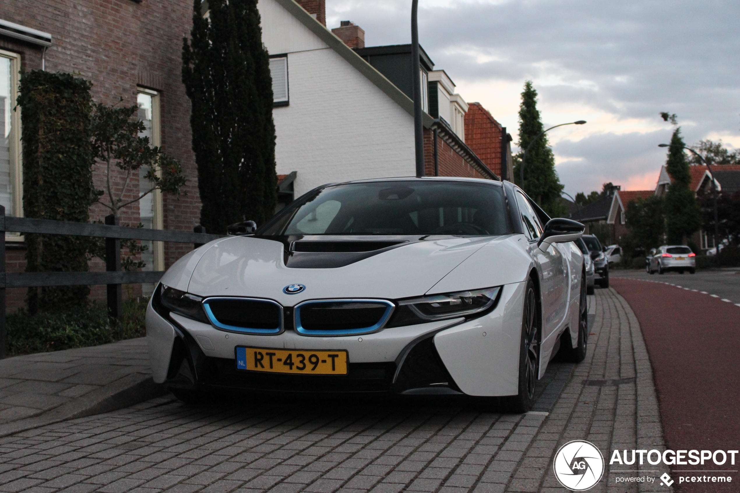 BMW i8