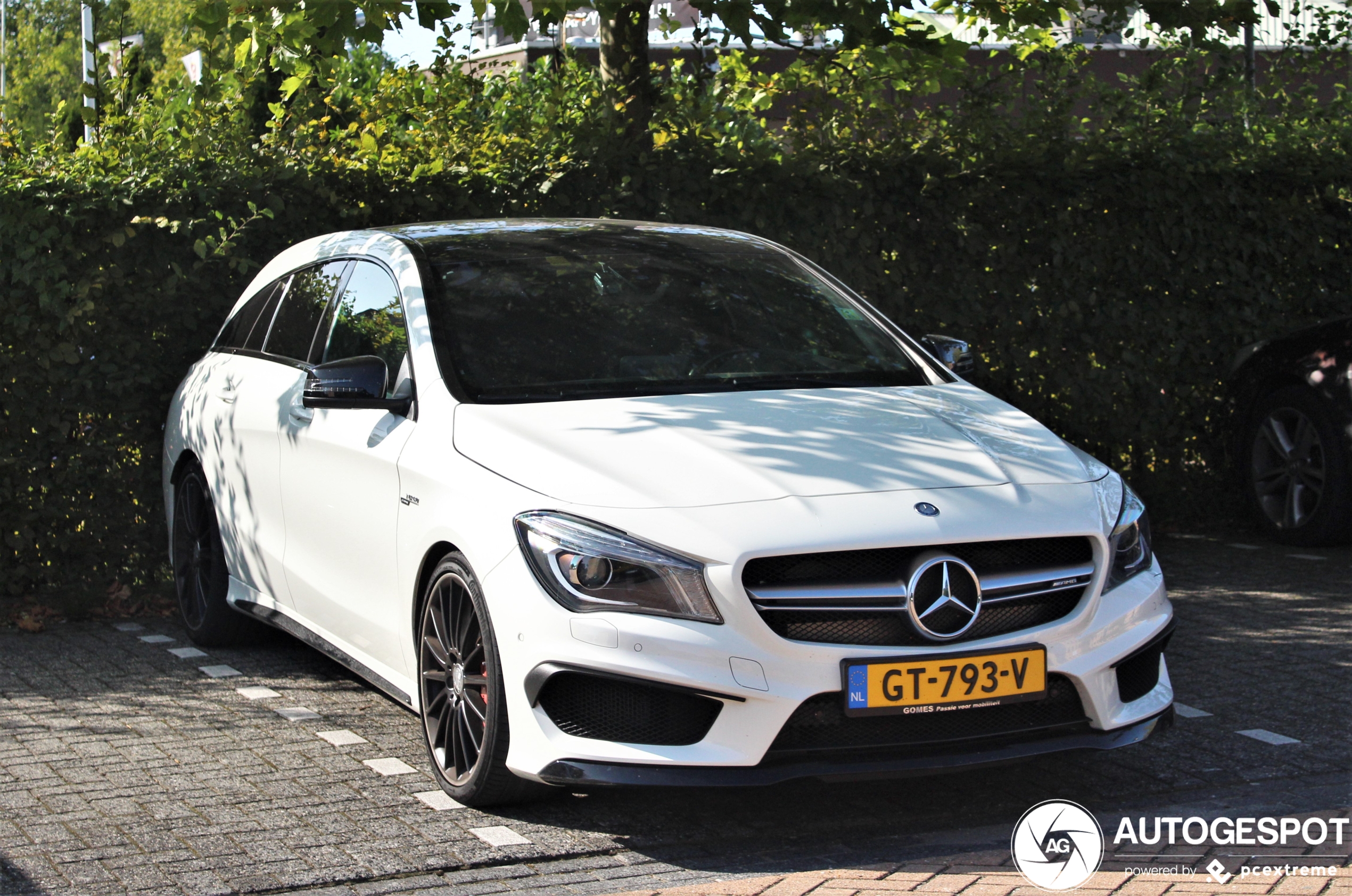 Mercedes-Benz CLA 45 AMG Shooting Brake