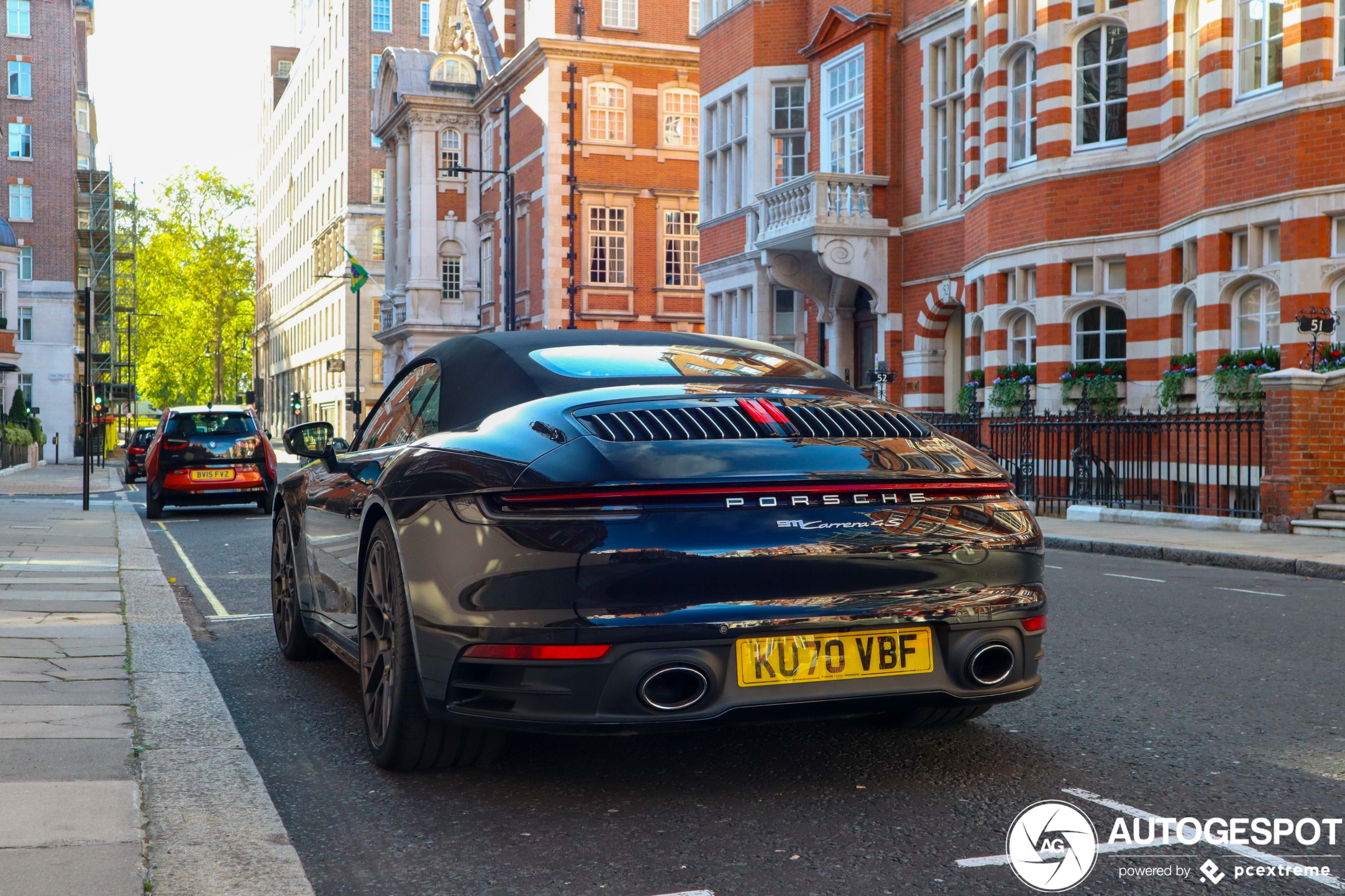 Porsche 992 Carrera 4S Cabriolet