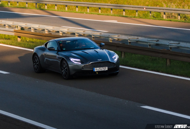 Aston Martin DB11