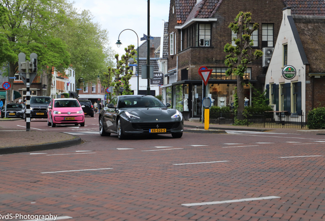 Ferrari GTC4Lusso