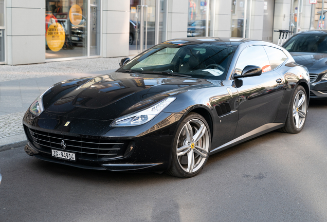 Ferrari GTC4Lusso