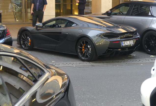 McLaren 570GT