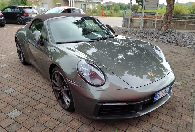 Porsche 992 Carrera 4S Cabriolet