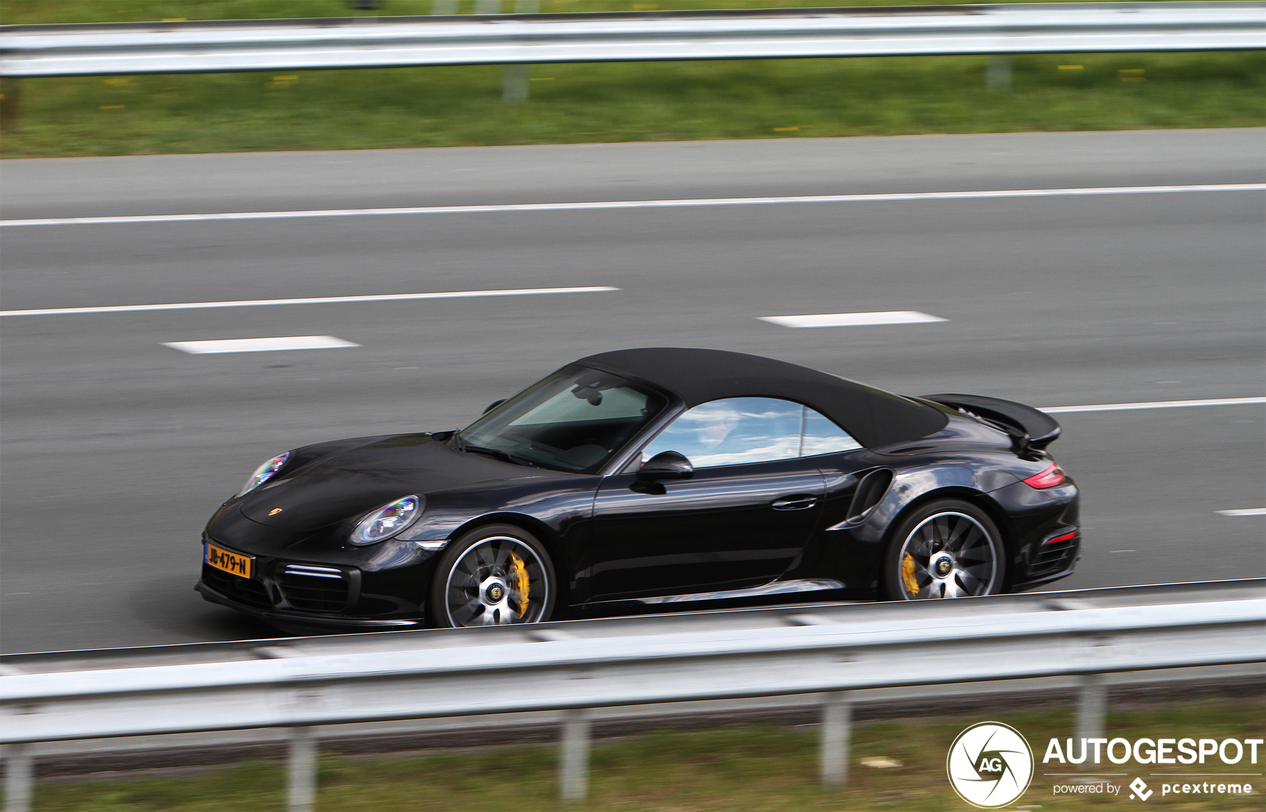 Porsche 991 Turbo S Cabriolet MkII