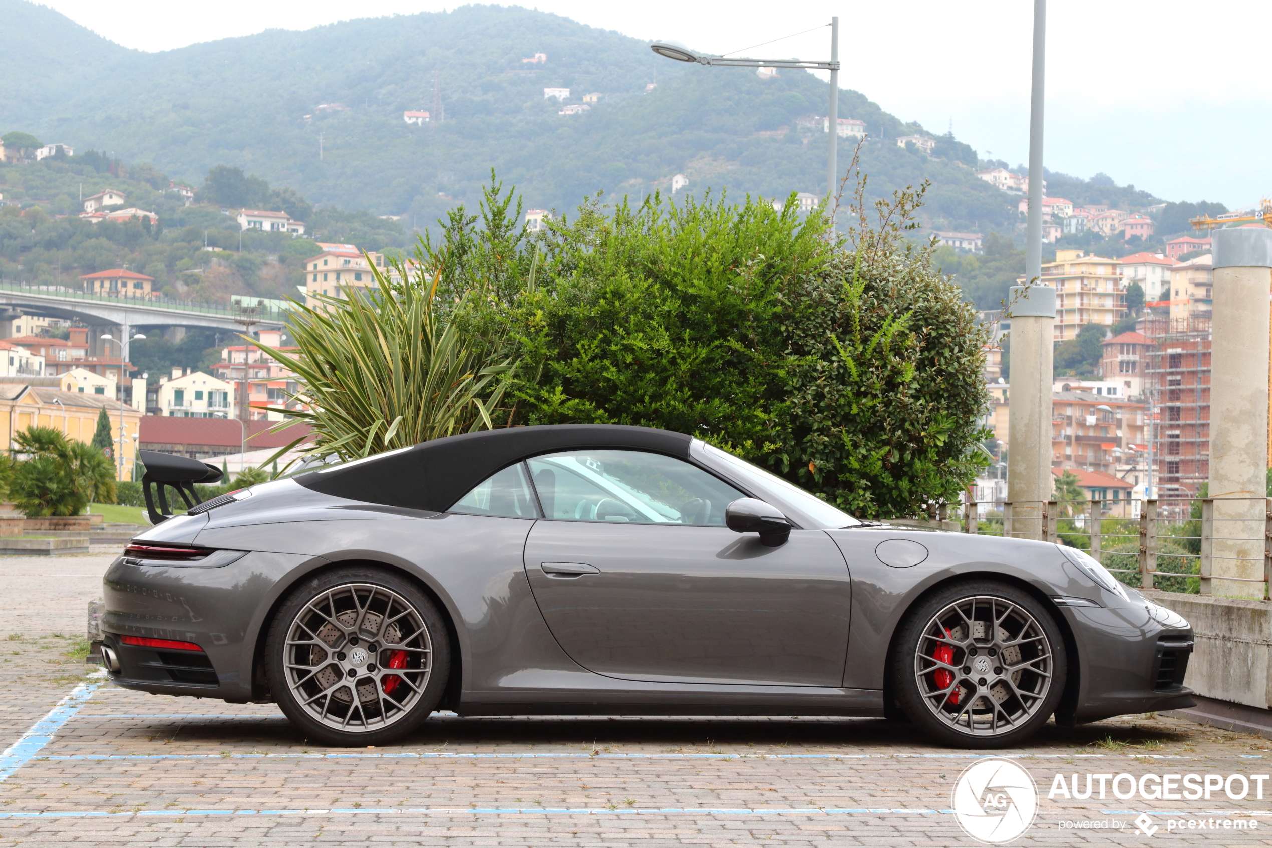 Porsche 992 Carrera 4S Cabriolet