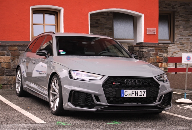 Audi RS4 Avant B9