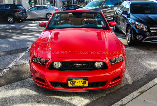 Ford Mustang GT Convertible 2013