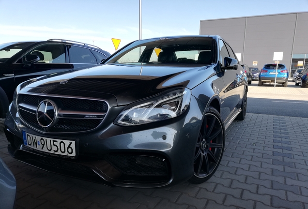 Mercedes-Benz E 63 AMG S W212