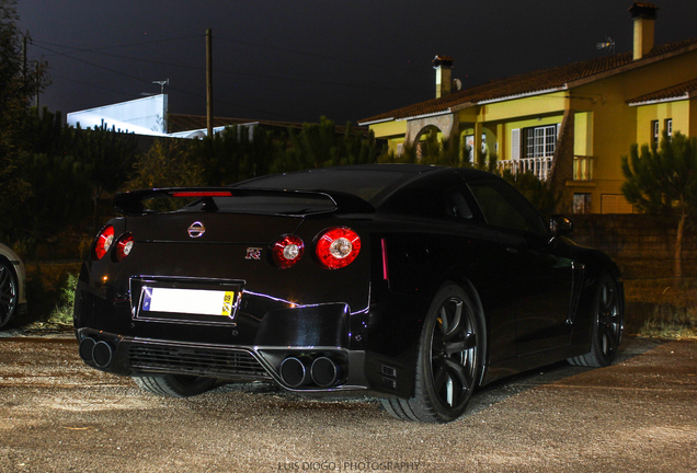 Nissan GT-R