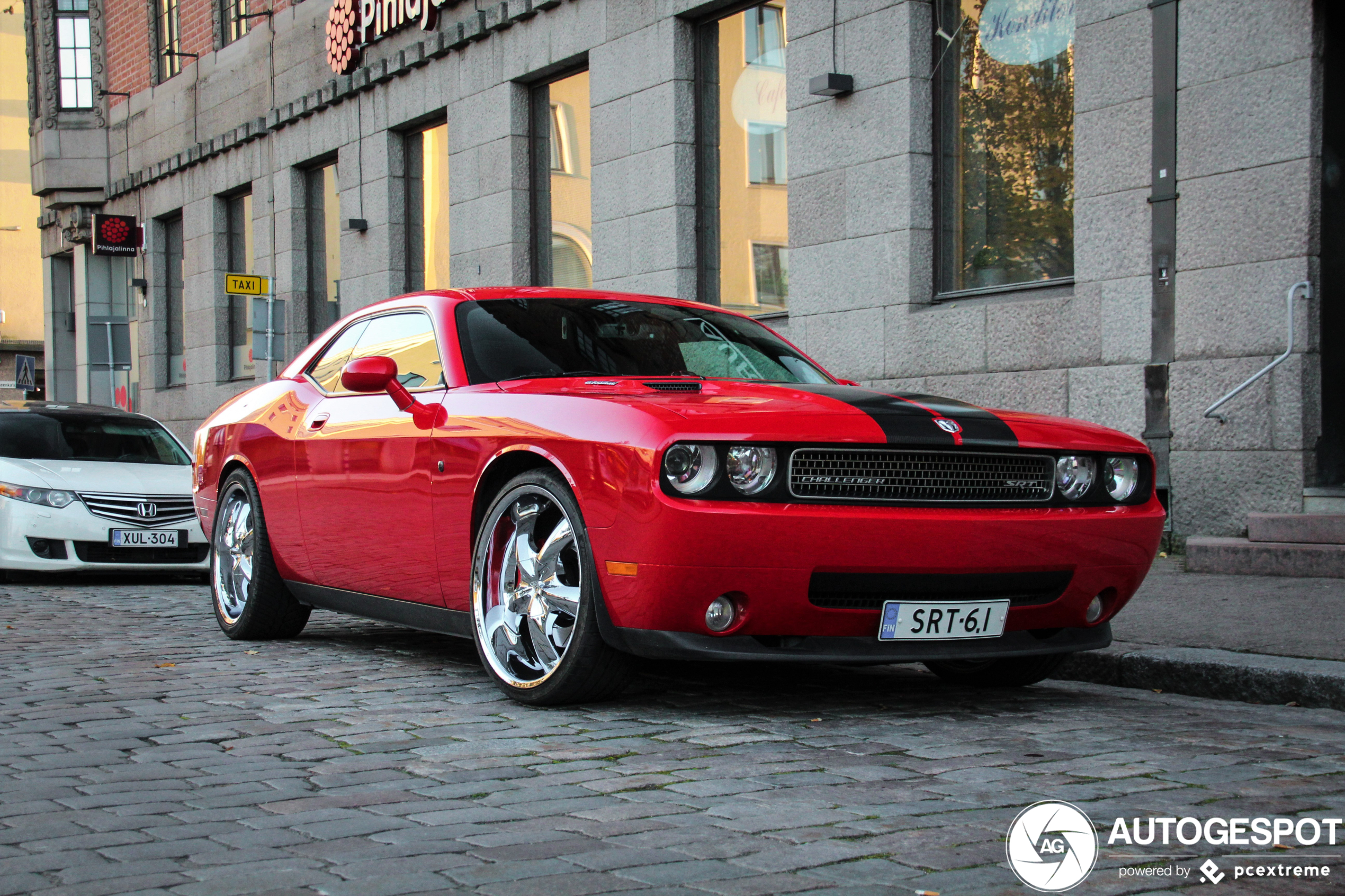 Dodge Challenger SRT-8