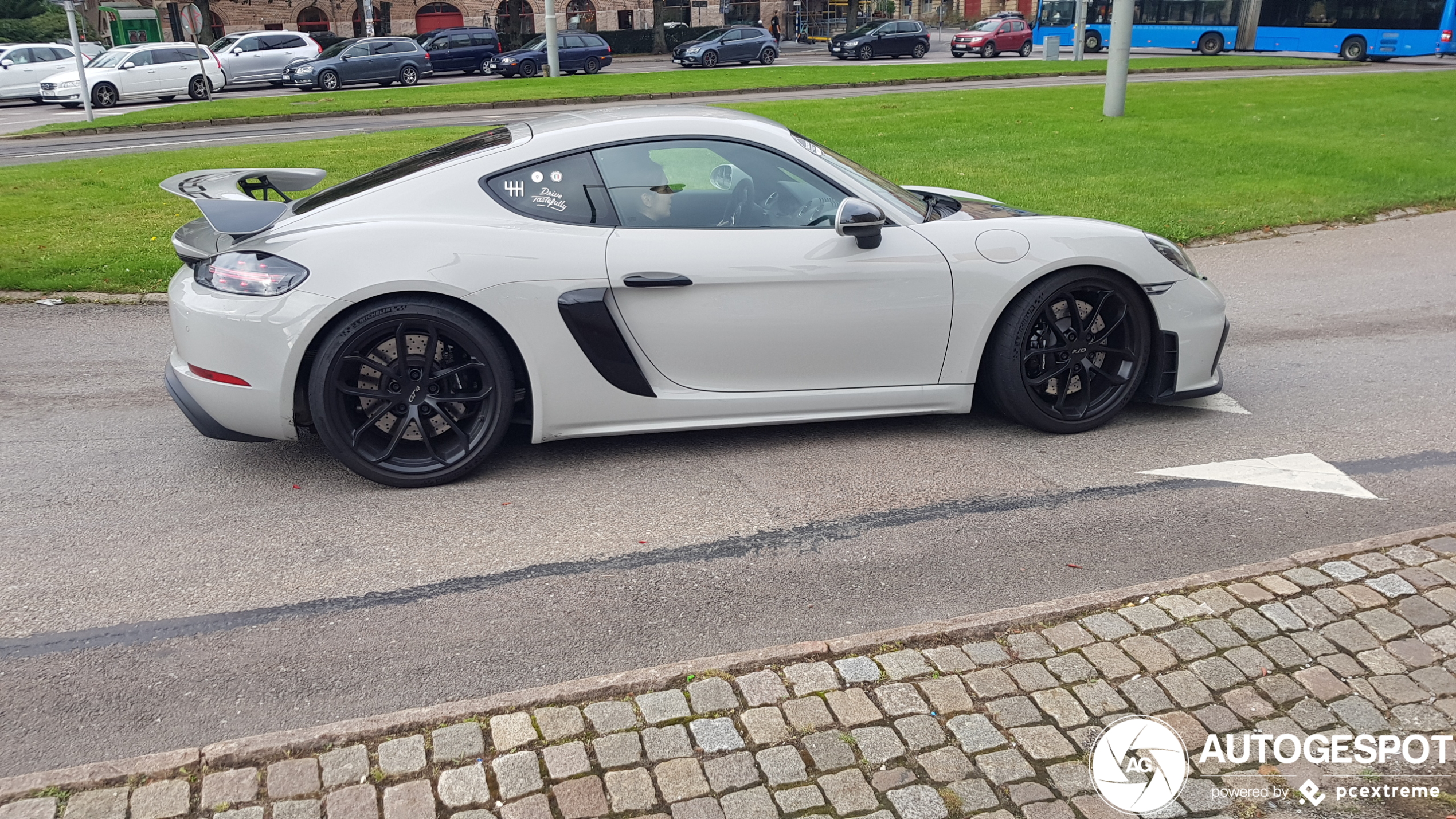 Porsche 718 Cayman GT4