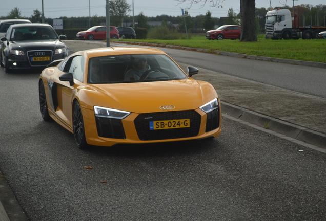 Audi R8 V10 Plus 2015