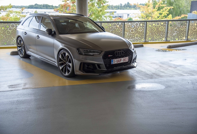 Audi RS4 Avant B9