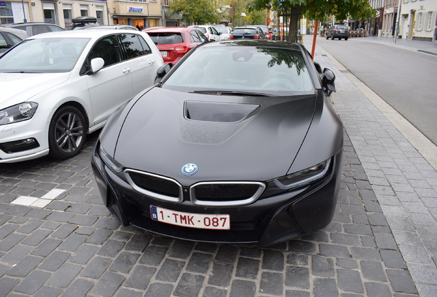 BMW i8 Protonic Frozen Black Edition